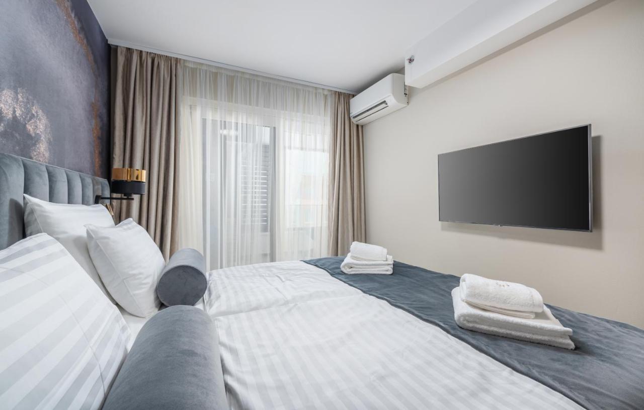 Val Di Sole 2 Appartement Poreč Buitenkant foto